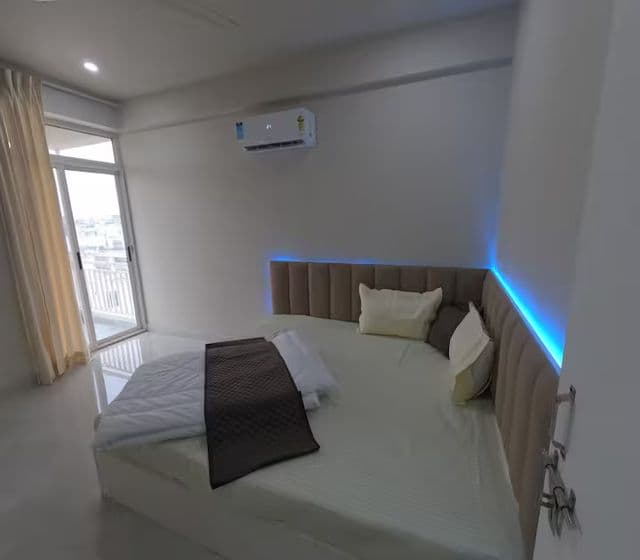 O2 stay 02 | luxury 3 BHK Flat | mountain view — photo 3