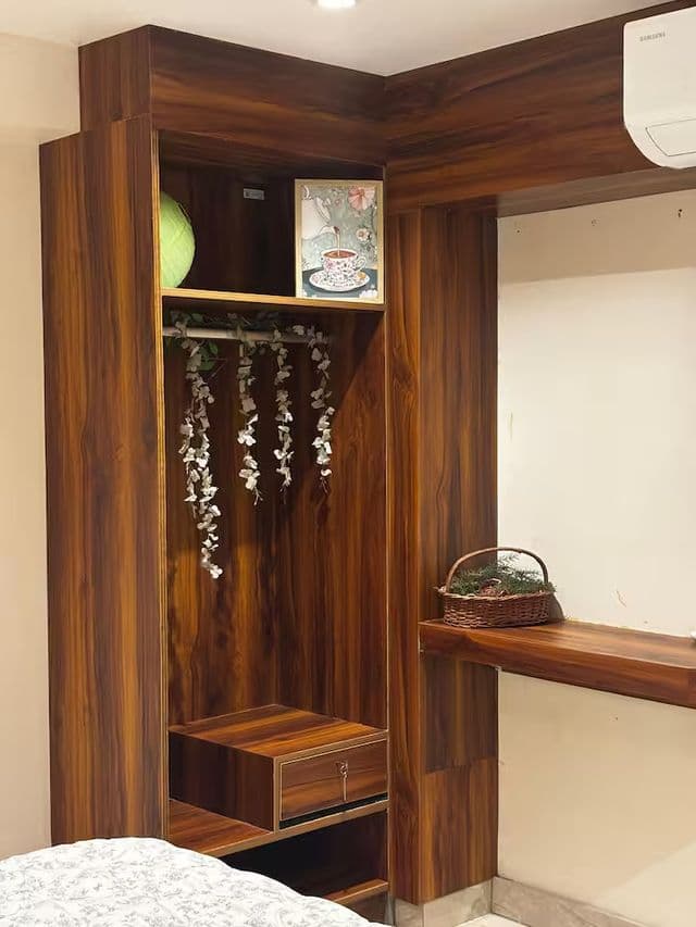 Scarlet Suites By The Pals - Studio with Kitchen — photo 9
