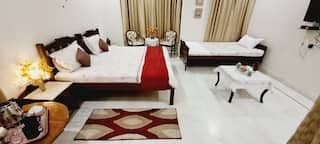 Casa Colonel – 2 Rooms, 2 King + 1 Queen Bed, 1 Washroom — photo 10