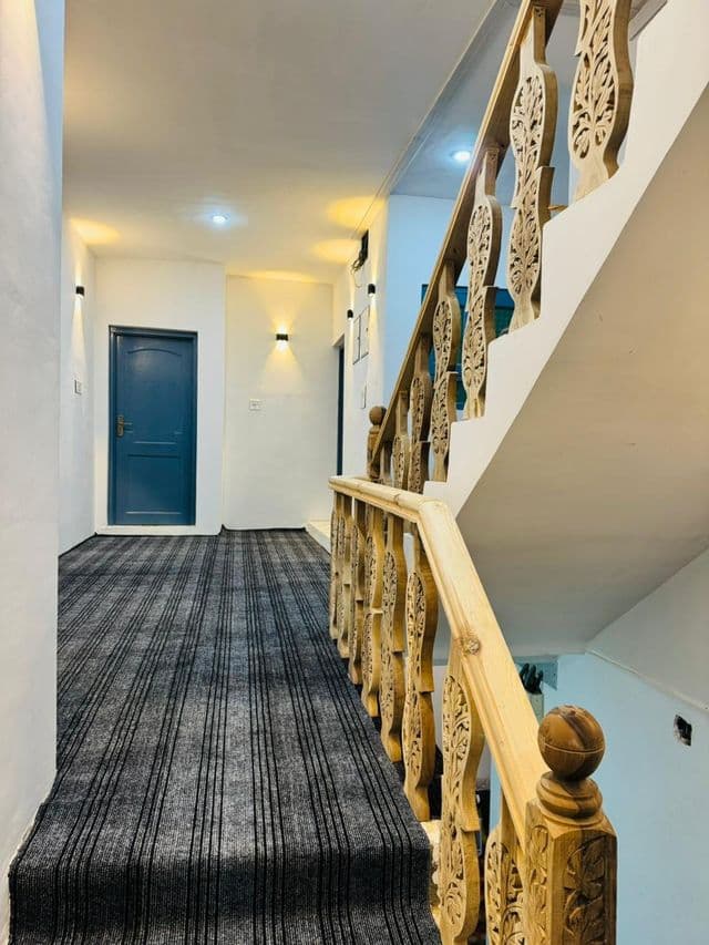 Peaceful Oasis with Scenic Views & Modern Comforts — photo 9