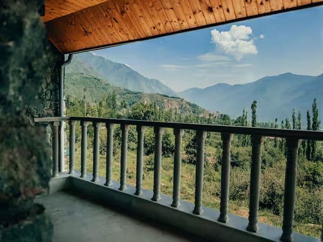 The Greystone Dara - Master Suite (Listing 2 — photo 4
