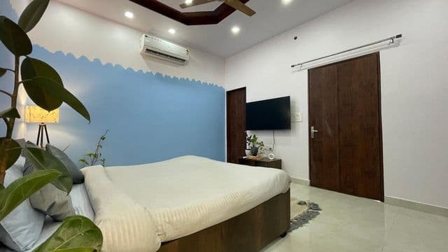 Bark n Bash Villa | Near Hyatt, Iskon | Mansarovar — photo 12
