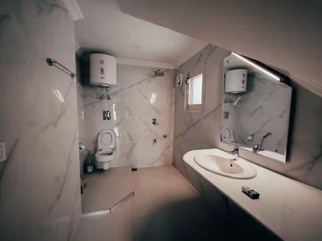 The Greystone Attics (2 Rooms, Fireplaces — photo 24