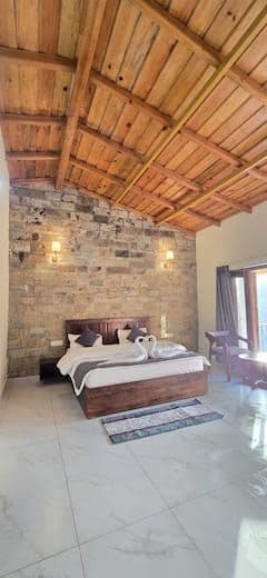 Premium Stone Cottage Suite Room  — photo 6