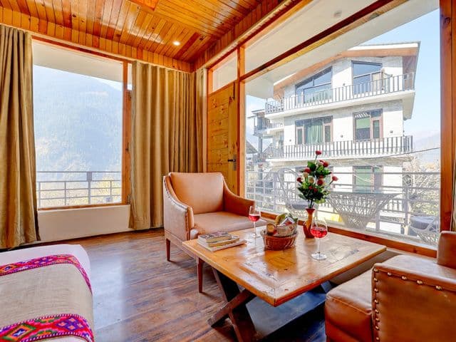 Alpenglow Suite With Mountain View and Balcony — photo 36