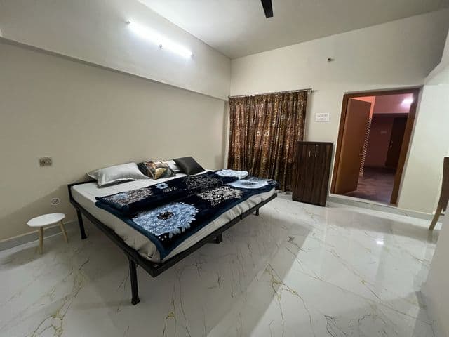 Peaceful luxury stay in a huge house.  — photo 11