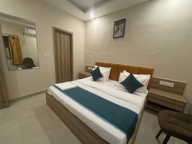 Hotel shiv inn by T&M hotels — photo 1