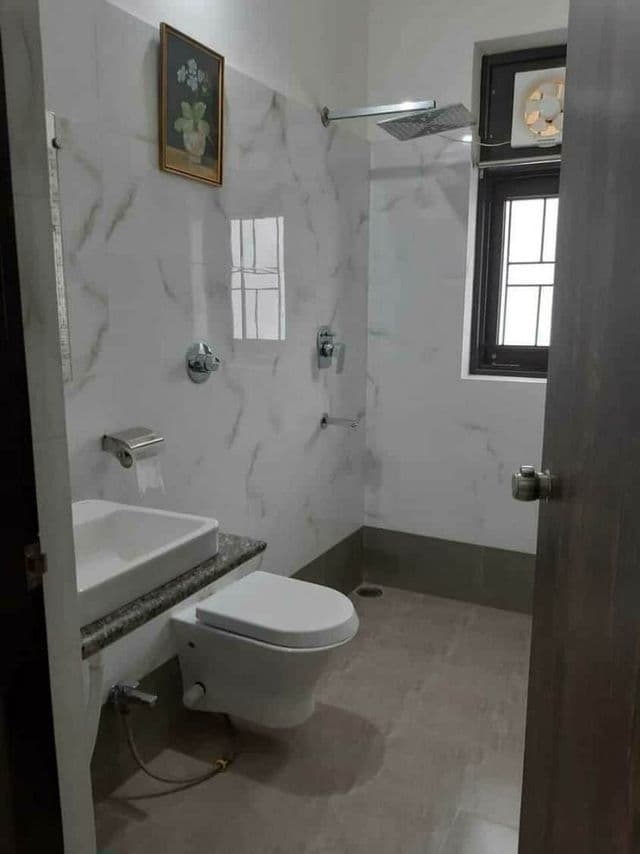 Casa Colonel – 2 Rooms, 2 King + 1 Queen Bed, 1 Washroom — photo 24