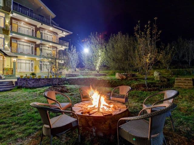 Family Suite with Apple Orchard & Mountain View/ Balcony — photo 17