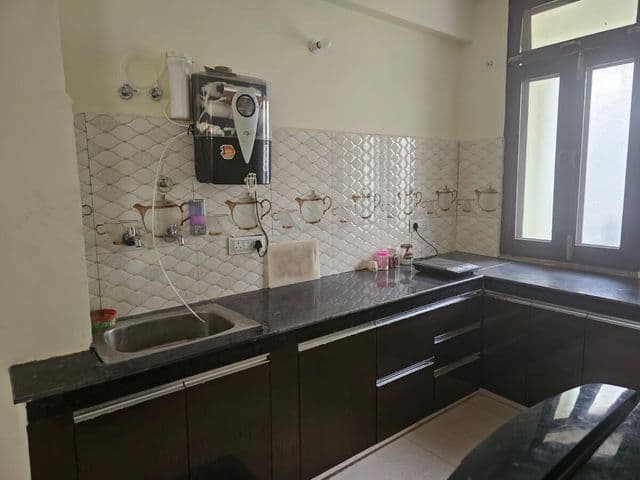 9 BHK in Krishna Nagar Lucknow  — photo 31