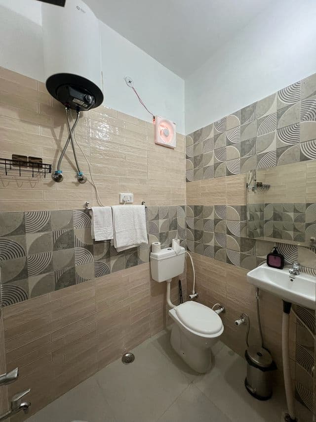 Peaceful luxury stay in a huge house.  — photo 10