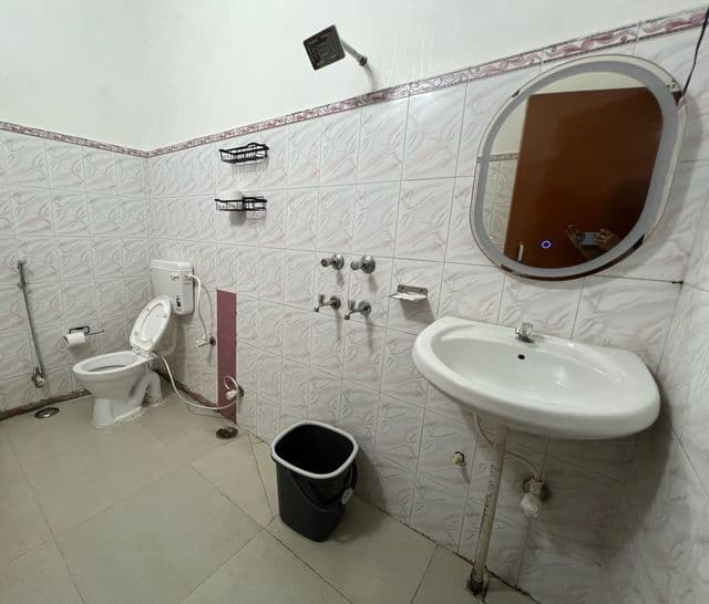 Peaceful luxury stay in a huge house.  — photo 15