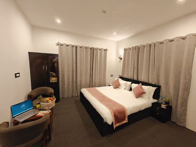 Deluxe room — photo 11