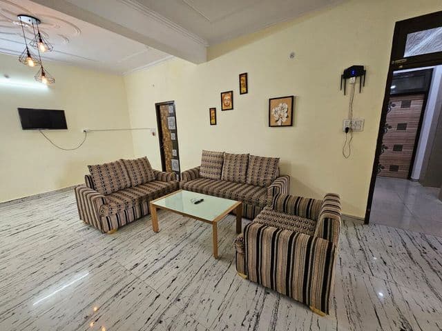 9 BHK in Krishna Nagar Lucknow  — photo 4