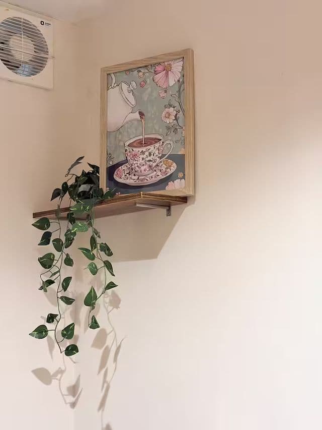 Scarlet Suites By The Pals - Studio with Kitchen — photo 8