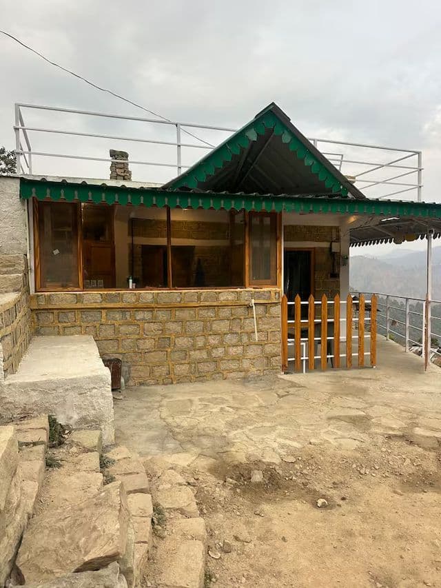 Hilltop Cottage near Nainital with amazing views — photo 2