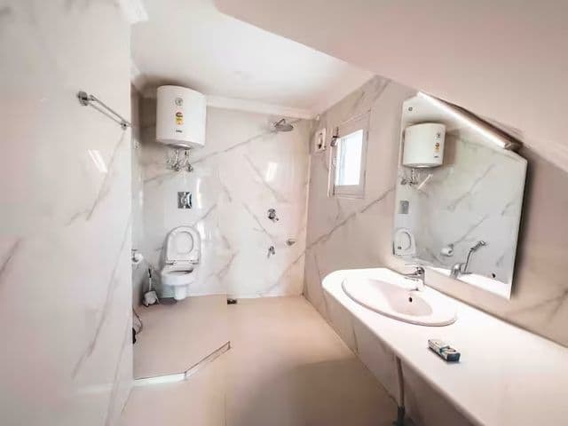 The Greystone Dara - Master Suite (Listing 2 — photo 16