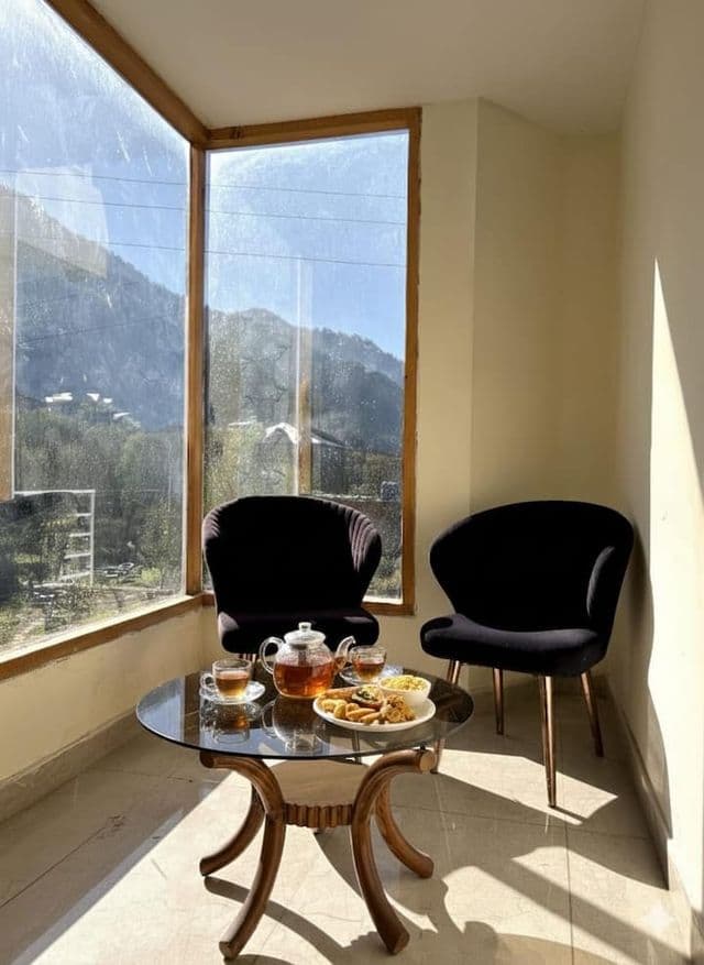 Family Suite with Apple Orchard & Mountain View/ Balcony — photo 16