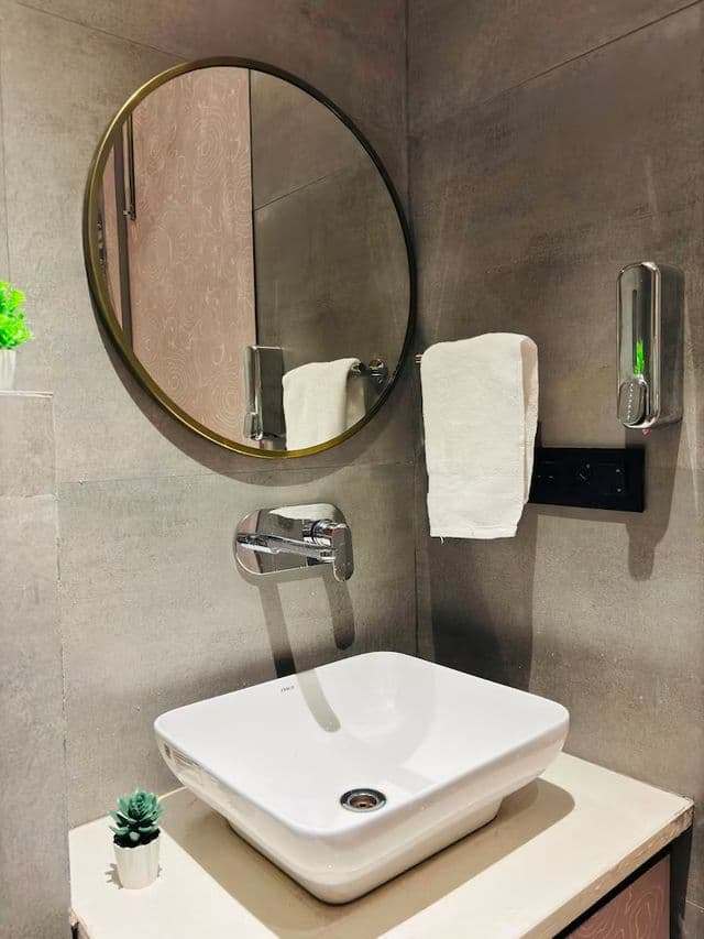 Luxury 1 RK Studio Near Medanta Hospital_103 — photo 10