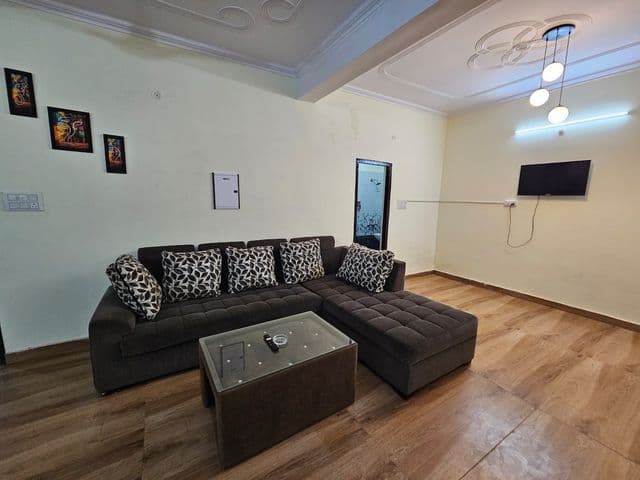3 BHK in Krishna Nagar Lucknow  — photo 2