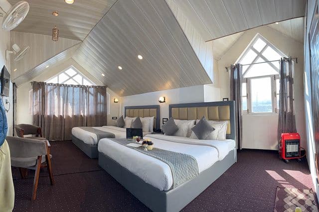 Deluxe room — photo 3
