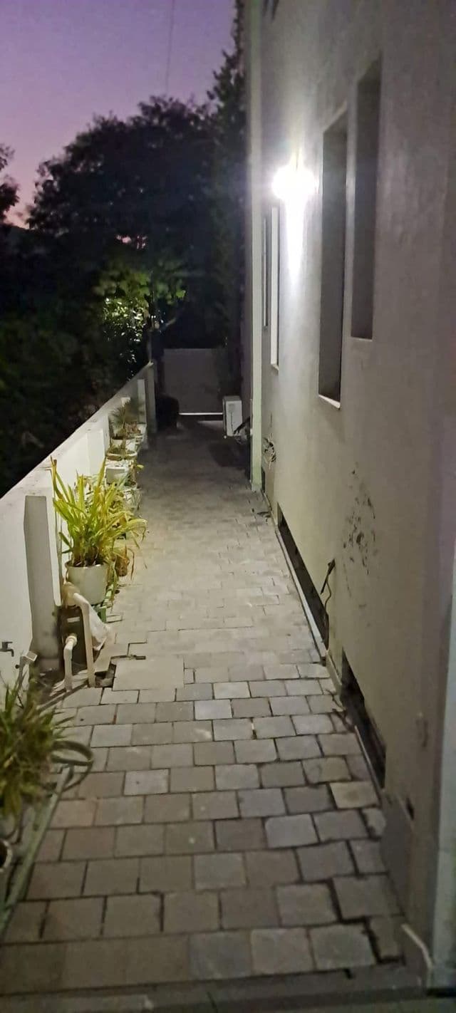 Casa Colonel – 2 Rooms, 2 King + 1 Queen Bed, 1 Washroom — photo 27