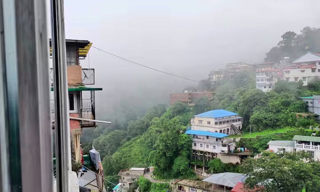 Room 201 - Cozy Room for 2 guests with Window Mountain View & Landour Clock Tower
