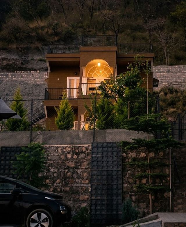 Sakura Estate Livings-" Where Luxury Meets Nature's Serenity"
