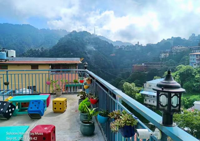 Room 202 - Cozy Room for 2 guests with Window Mountain View & Landour Clock Tower