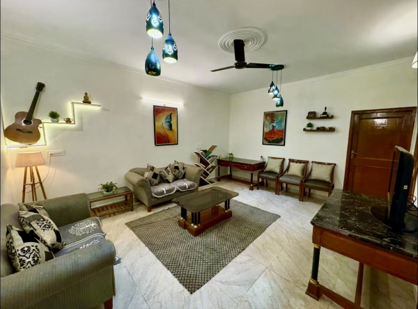 StayEasy Captain’s Retreat